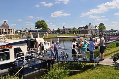 Tapijtmuseum & varen over de Overijsselse Vecht